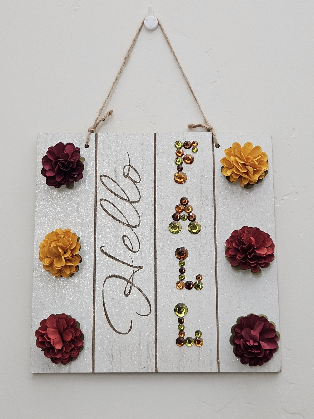 Handcraftes & Laser-Engraved Hello Fall Wall Decor